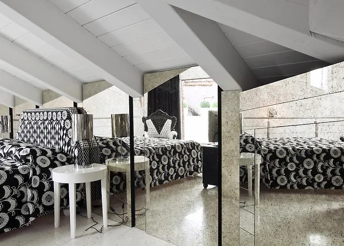 Casa Fortuny Luxury Apartment